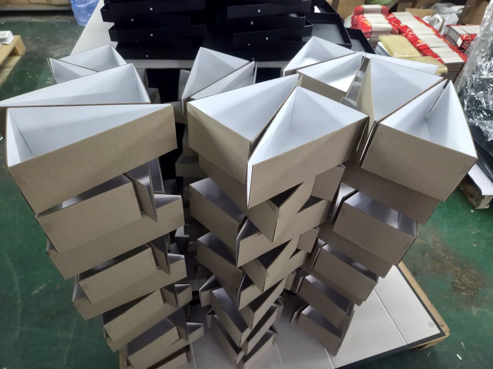 異形三角手工禮品盒板 — 特殊結構工藝